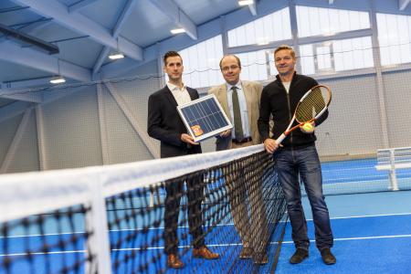 Sonnenenergie am Tennisplatz